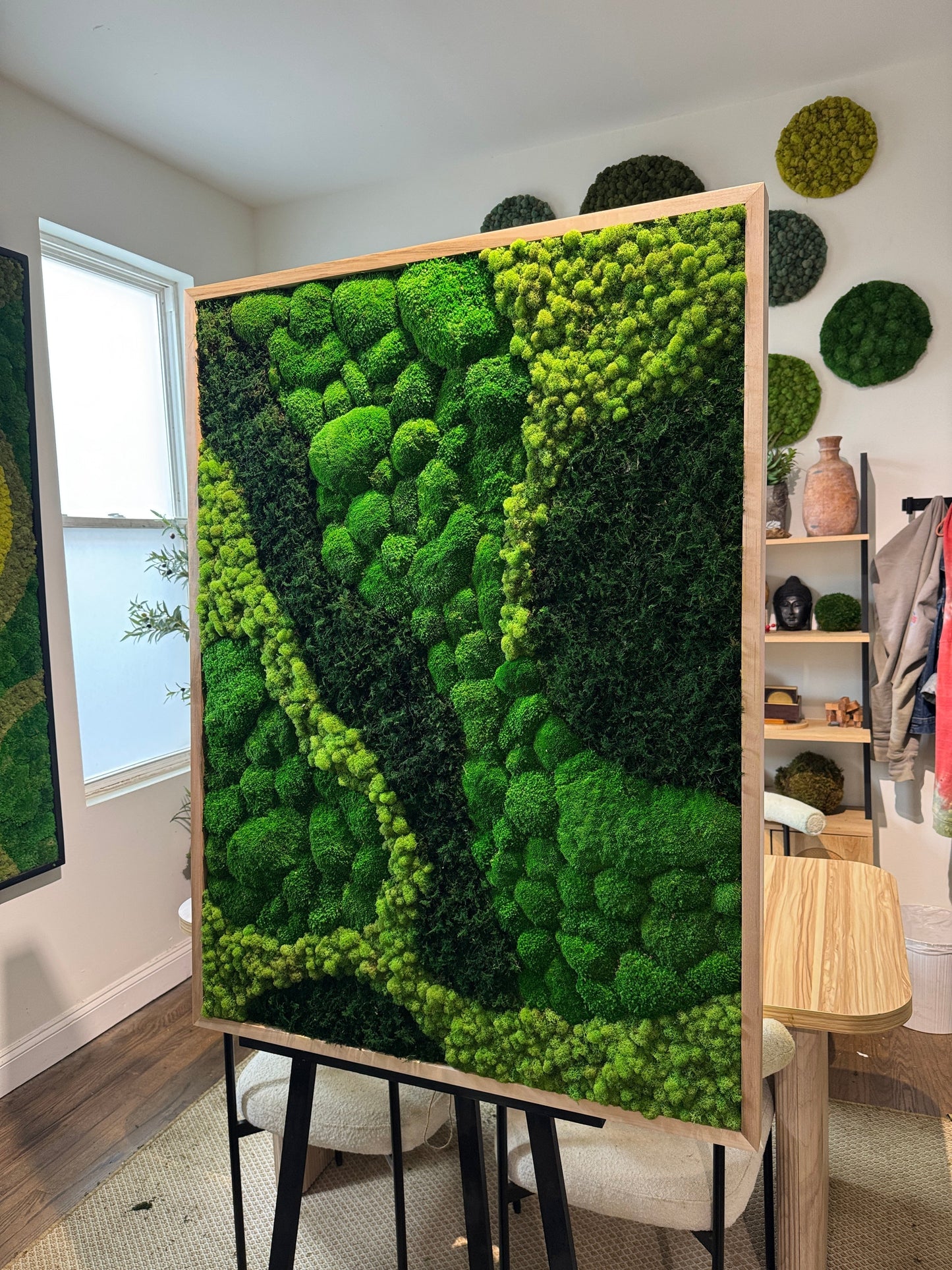 Why Hotels Are Incorporating Preserved Moss Walls Into Modern Lobby Design