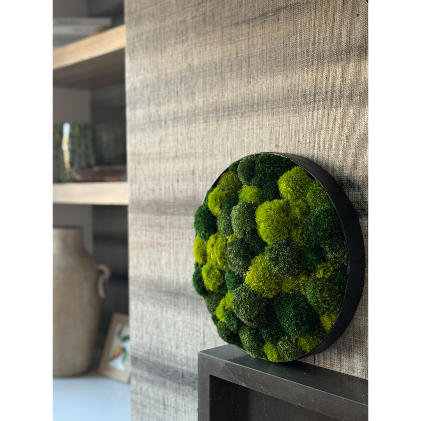 Bumble Oasis Circle Moss Frame