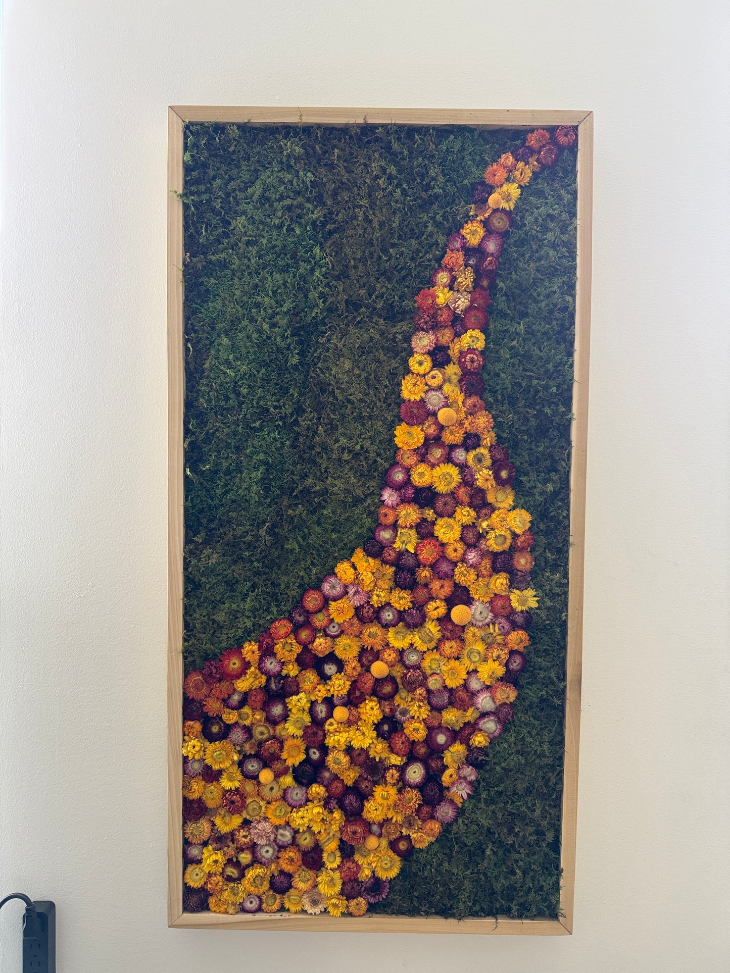 Floral Cascade Moss Art Frame